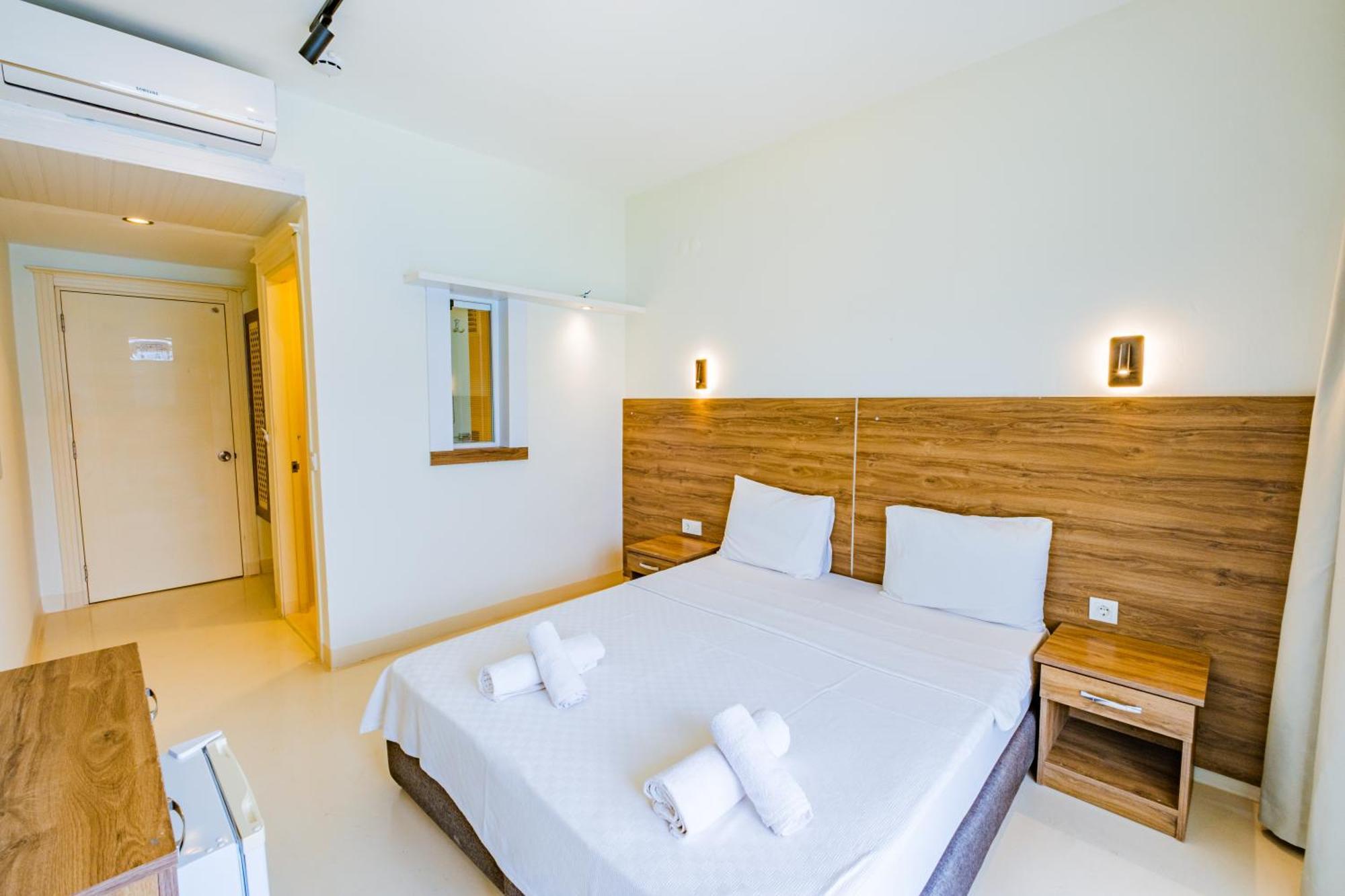 קס La Moda Beach Hotel מראה חיצוני תמונה